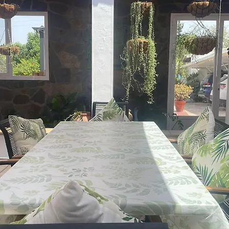 Chalet El Pitijopo, Con Piscina Compartida *